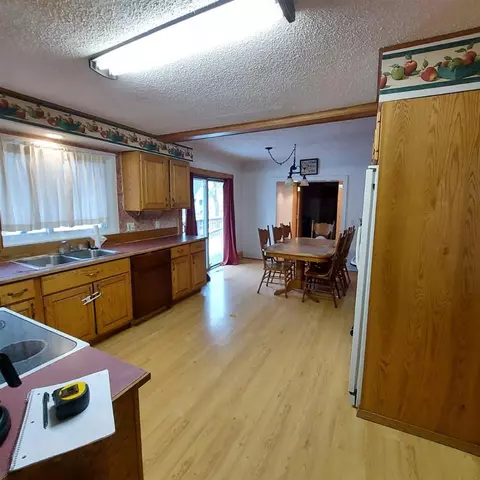 414 N Rainbow, Clare, MI 48617 photo 5
