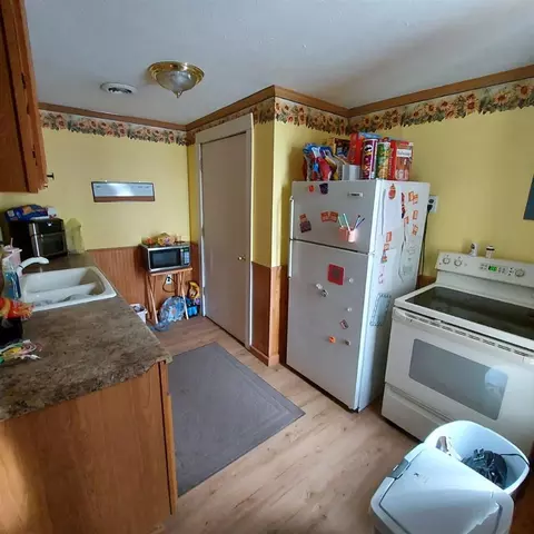 414 N Rainbow, Clare, MI 48617 photo 15