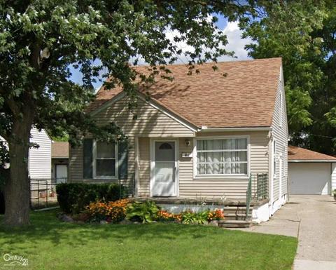 3829 S Hubbard St, Wayne, MI 48184 photo 1