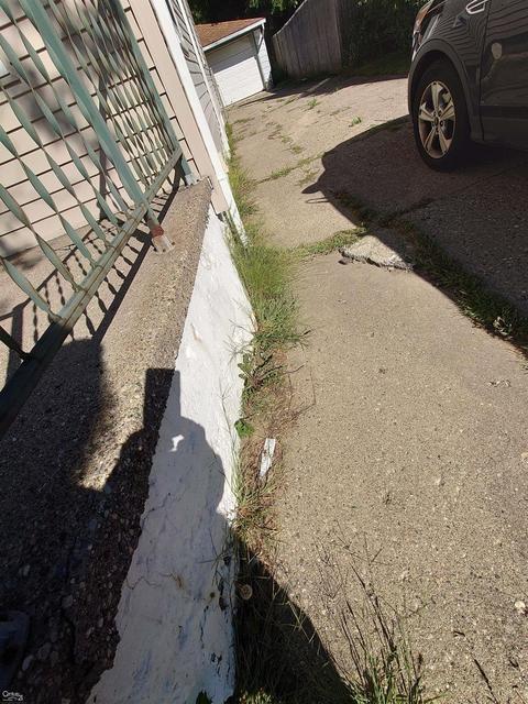 3829 S Hubbard St, Wayne, MI 48184 photo 2