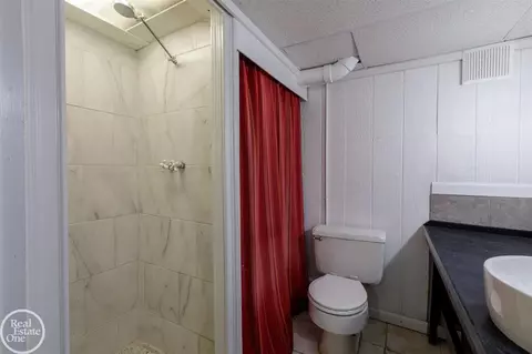 795 St Clair, Grosse Pointe, MI 48230 photo 29
