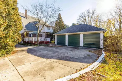 795 St Clair, Grosse Pointe, MI 48230 photo 5