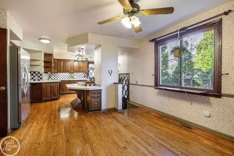 795 St Clair, Grosse Pointe, MI 48230 photo 13