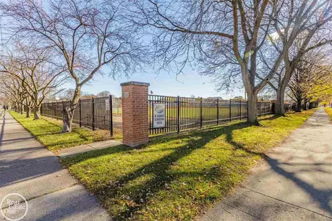 795 St Clair, Grosse Pointe, MI 48230 photo 9
