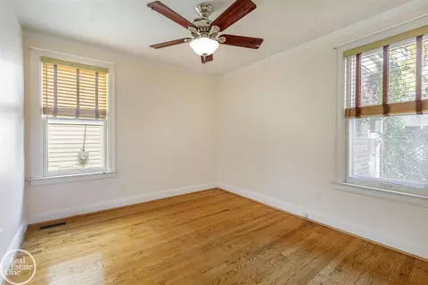 795 St Clair, Grosse Pointe, MI 48230 photo 18
