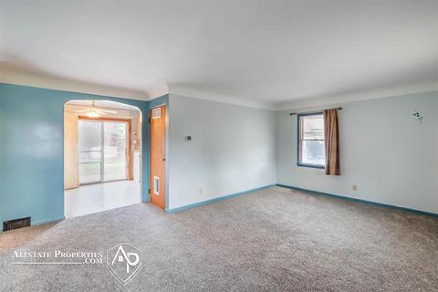 10085 E Lippincott Blvd, Davison, MI 48423 photo 3