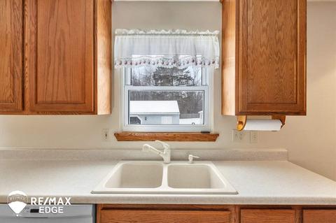 426 Wild Oak Ln, Perry, MI 48872 photo 13
