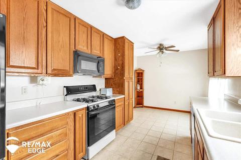 426 Wild Oak Ln, Perry, MI 48872 photo 11