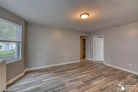 709 E 3rd, Monroe, MI 48161 photo 6