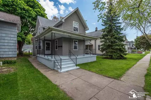 709 E 3rd, Monroe, MI 48161 photo 2