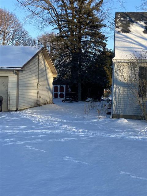 3062 Covert Rd, Flint, MI 48506 photo 2