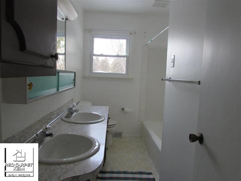 8282 E Coldwater Rd, Davison, MI 48423 photo 12