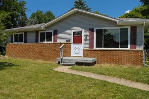 201 E Perry St, Durand, MI 48429 photo 2