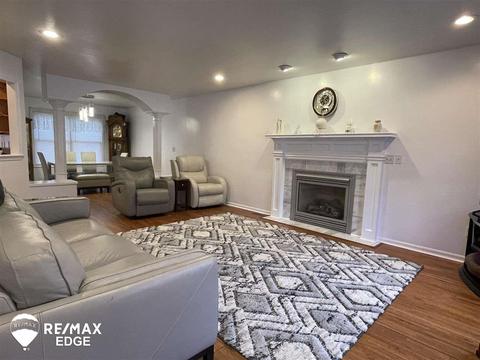 9123 Pembrook Dr, Davison, MI 48423 photo 11