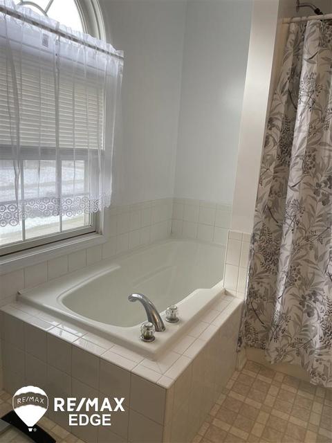 9123 Pembrook Dr, Davison, MI 48423 photo 23