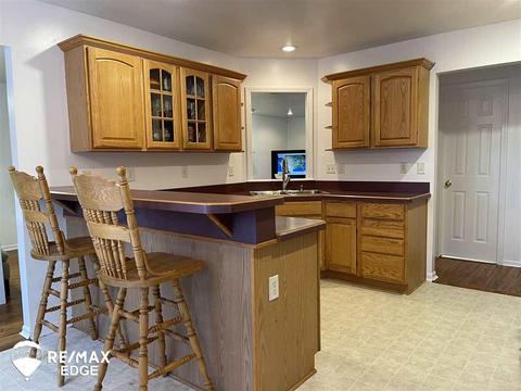 9123 Pembrook Dr, Davison, MI 48423 photo 2
