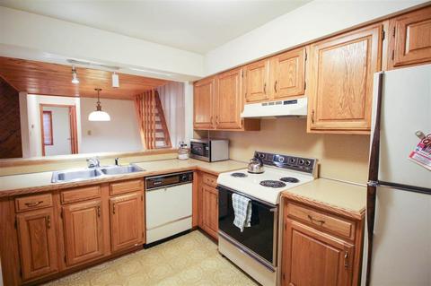212 Mary St, Flushing, MI 48433 photo 3