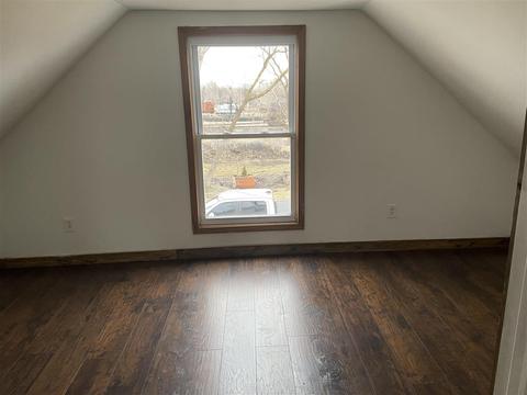 429 E Howard, Owosso, MI 48867 photo 9