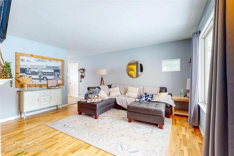 7221 Nichols, Flushing, MI 48433 photo 3