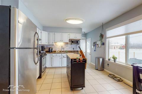 7221 Nichols, Flushing, MI 48433 photo 10