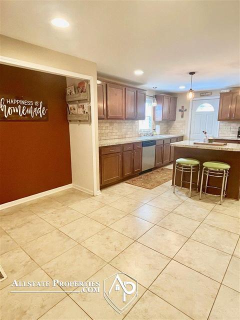 705 N Genesee, Davison, MI 48423 photo 9