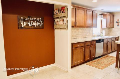 705 N Genesee, Davison, MI 48423 photo 7