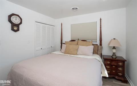 10081 St John Dr, Algonac, MI 48001 photo 21