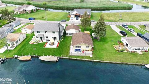 10081 St John Dr, Algonac, MI 48001 photo 4