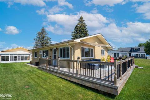 10081 St John Dr, Algonac, MI 48001 photo 24