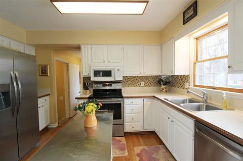 9110 Buffalo Ct, Flushing, MI 48433 photo 10