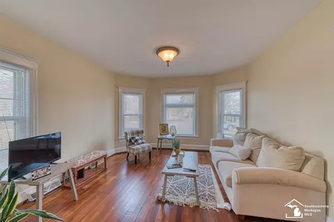 309 Monroe, Carleton, MI 48117 photo 4