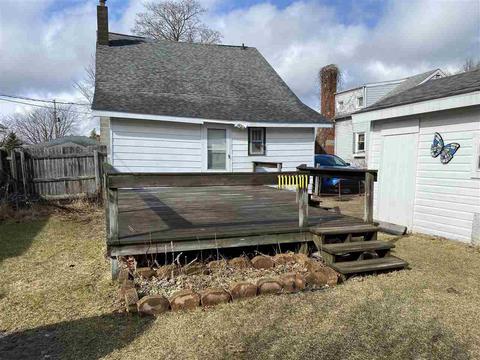 220 Grout, Gladwin, MI 48624 photo 2