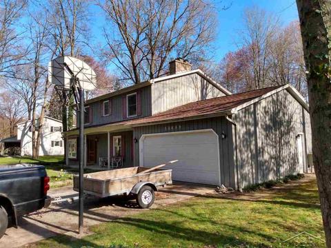 12859 Basell, Hemlock, MI 48626 photo 3