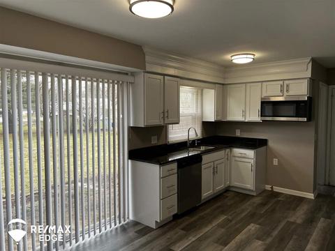 1393 Williamsburg, Flint, MI 48507 photo 7