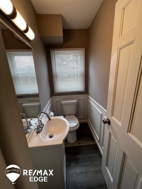 1393 Williamsburg, Flint, MI 48507 photo 8