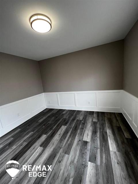 1393 Williamsburg, Flint, MI 48507 photo 9