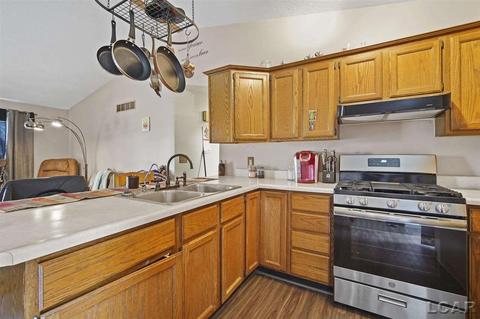 1866 Dawson Dr, Adrian, MI 49221 photo 5