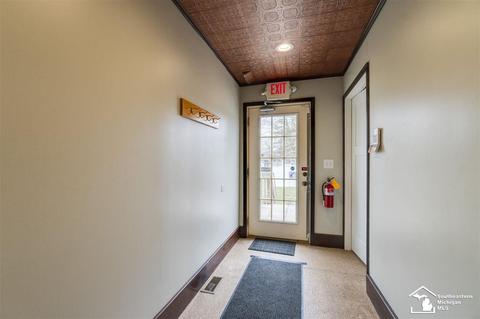 8766 Lewis, Temperance, MI 48182 photo 4