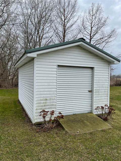 9025 Beecher Rd, Flushing, MI 48433 photo 30