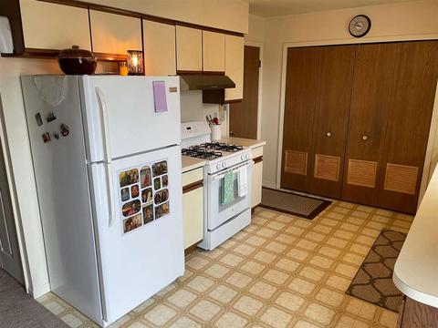 9025 Beecher Rd, Flushing, MI 48433 photo 11