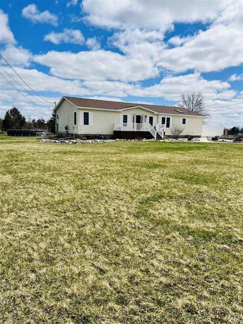 1117 S Morrish Rd, Clayton, MI 48532 photo 2