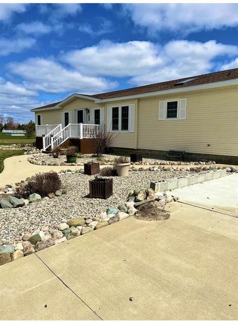 1117 S Morrish Rd, Clayton, MI 48532 photo 3