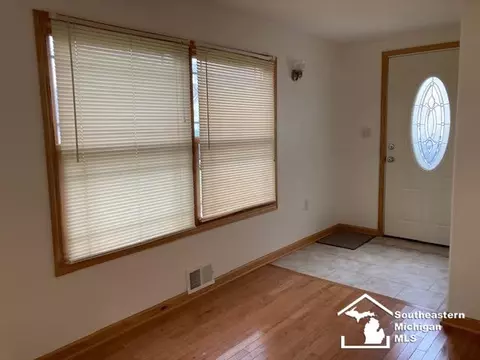 14738 Chamberlain, Flat Rock, MI 48134 photo 8