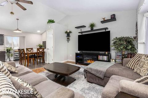 23050 Piper, Eastpointe, MI 48021 photo 4
