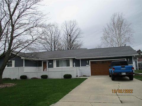 1015 Krust Dr, Owosso, MI 48867 photo 1