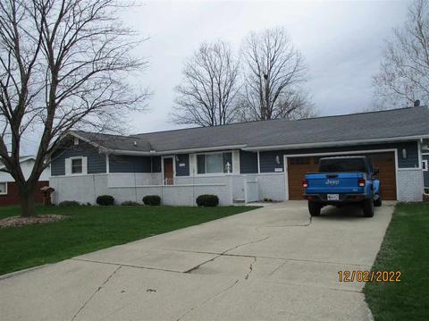 1015 Krust Dr, Owosso, MI 48867 photo 2