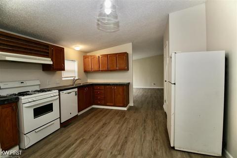 1096 Frances, Mount Morris, MI 48458 photo 2