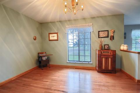 611 Fairfield Dr, Flushing, MI 48433 photo 10