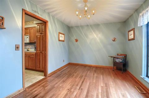 611 Fairfield Dr, Flushing, MI 48433 photo 11