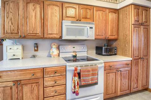 611 Fairfield Dr, Flushing, MI 48433 photo 16